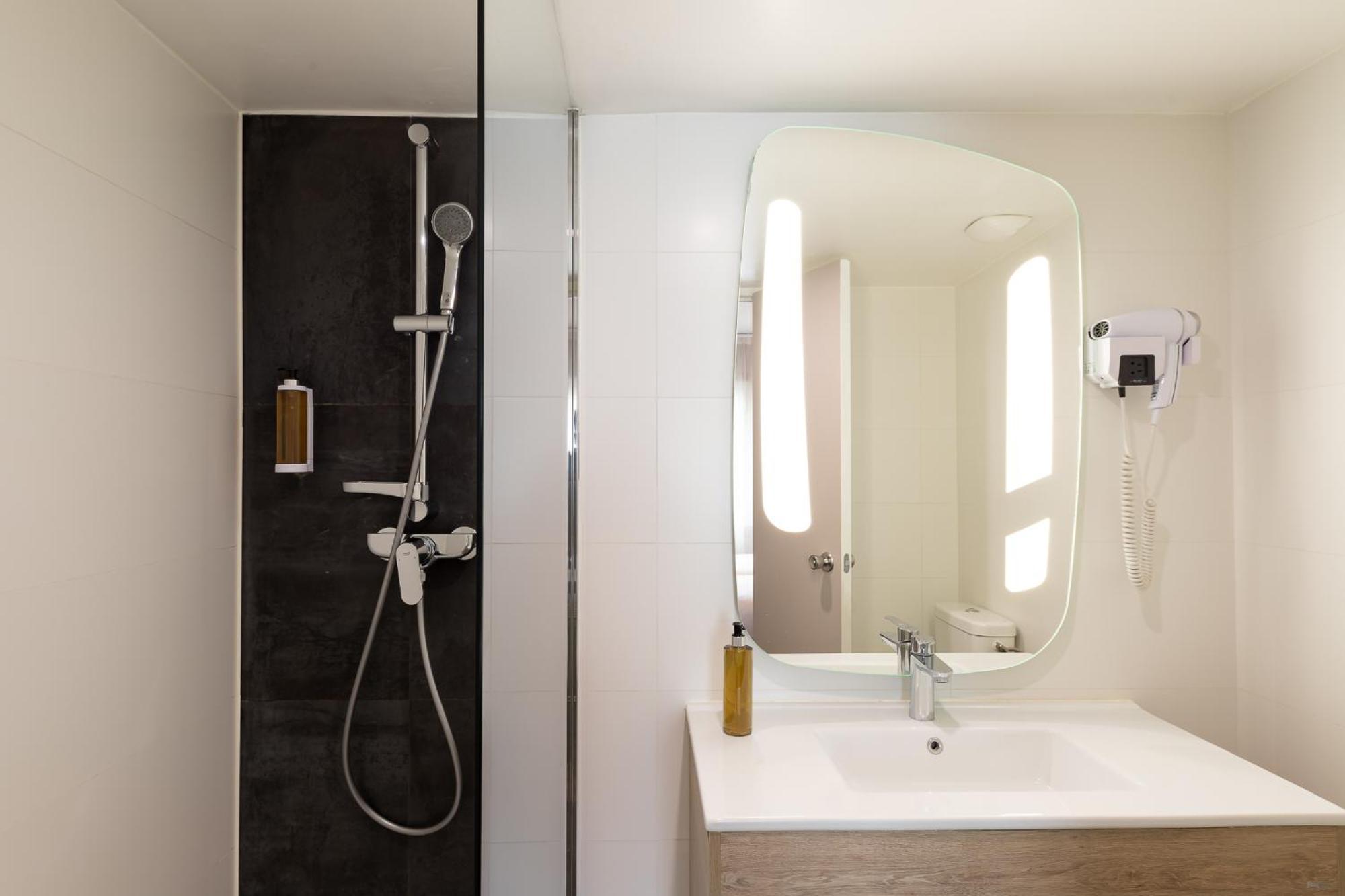 Ibis Styles Marseille Centre Prado Place Castellane Εξωτερικό φωτογραφία